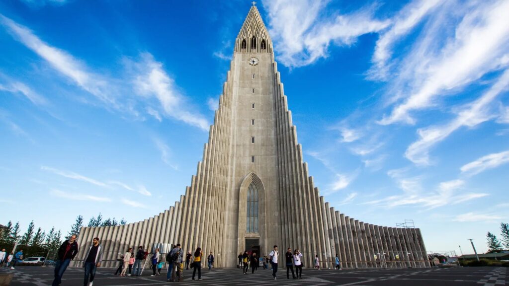 Hallgrimskirkja_Reykjavik_Iceland_jpg_1ea1597a9f