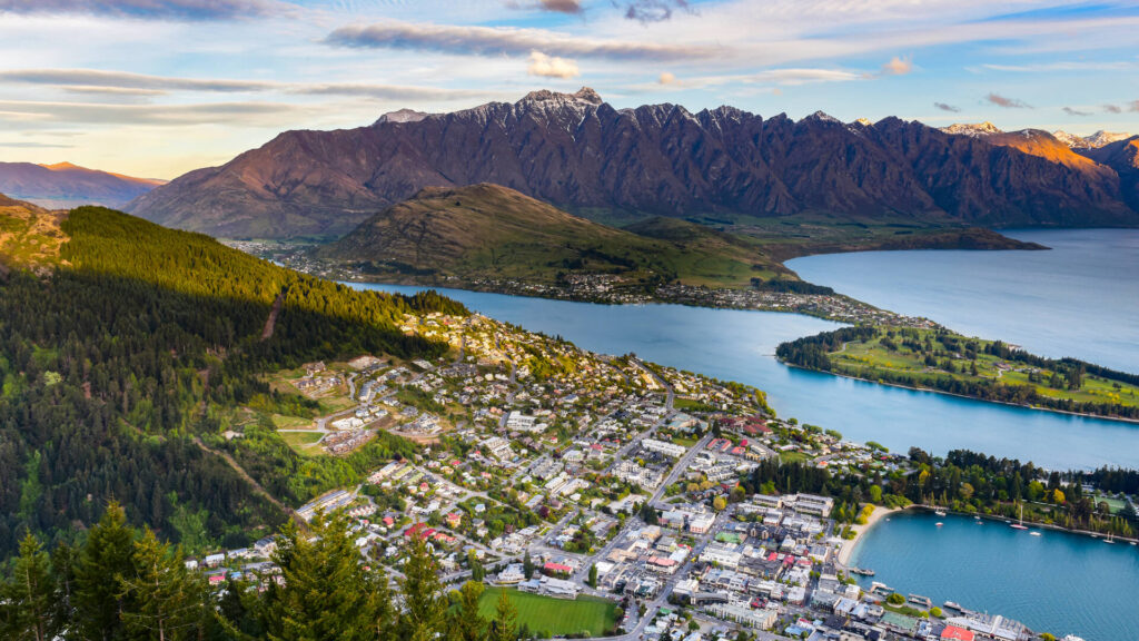 Top-10-Tourist-Attractions-in-New-Zealand_1920x1080