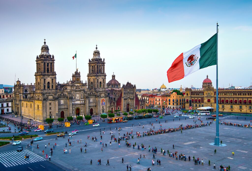 metropolitan-cathedral-zocalo-mexico-city